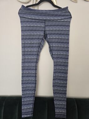 lululemon athletica Blue Space-Dye Stripe Leggings Size 8